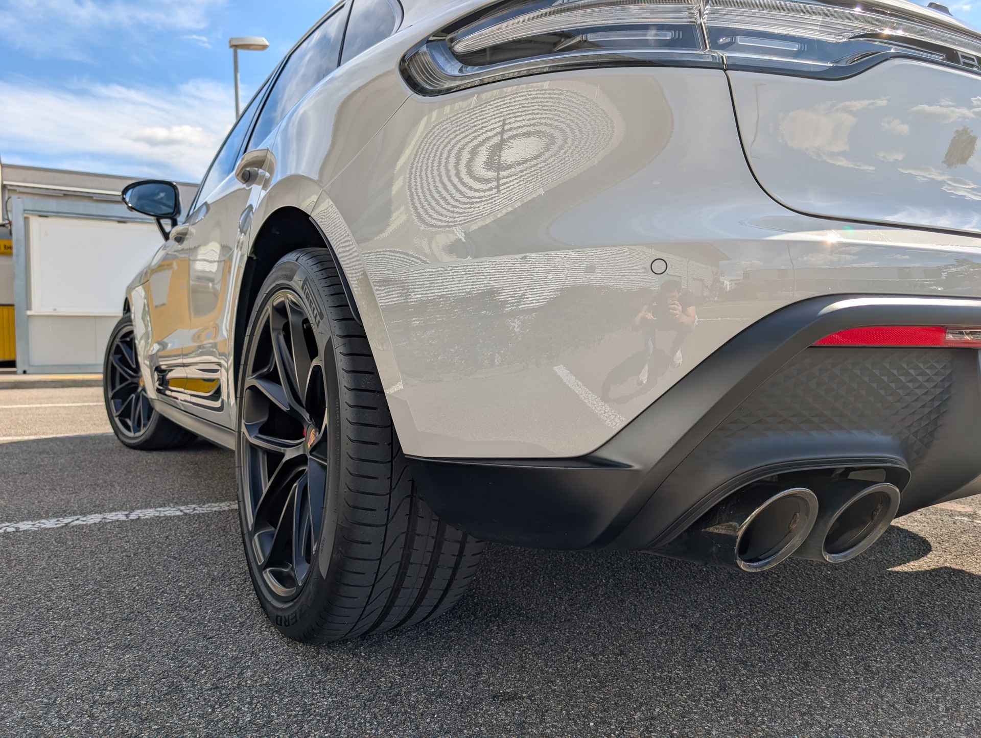 PORSCHE MACAN GTS (PDK)-image-5