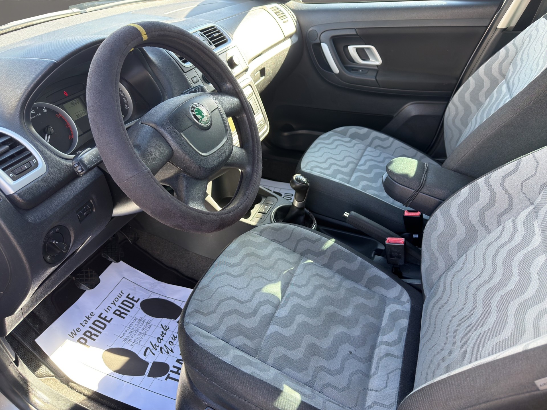 SKODA Roomster 1.2 Entry-image-10