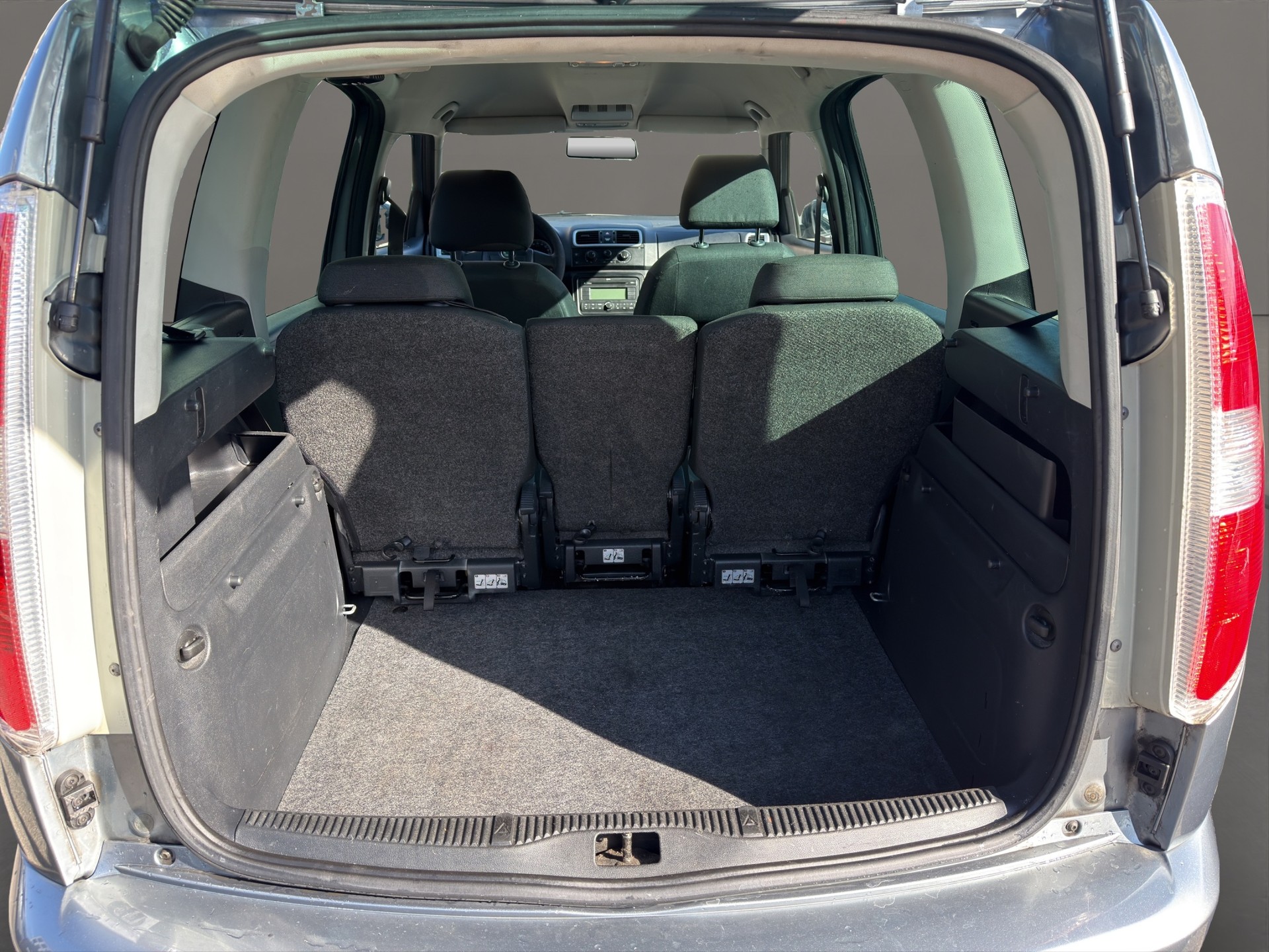 SKODA Roomster 1.2 Entry-image-12
