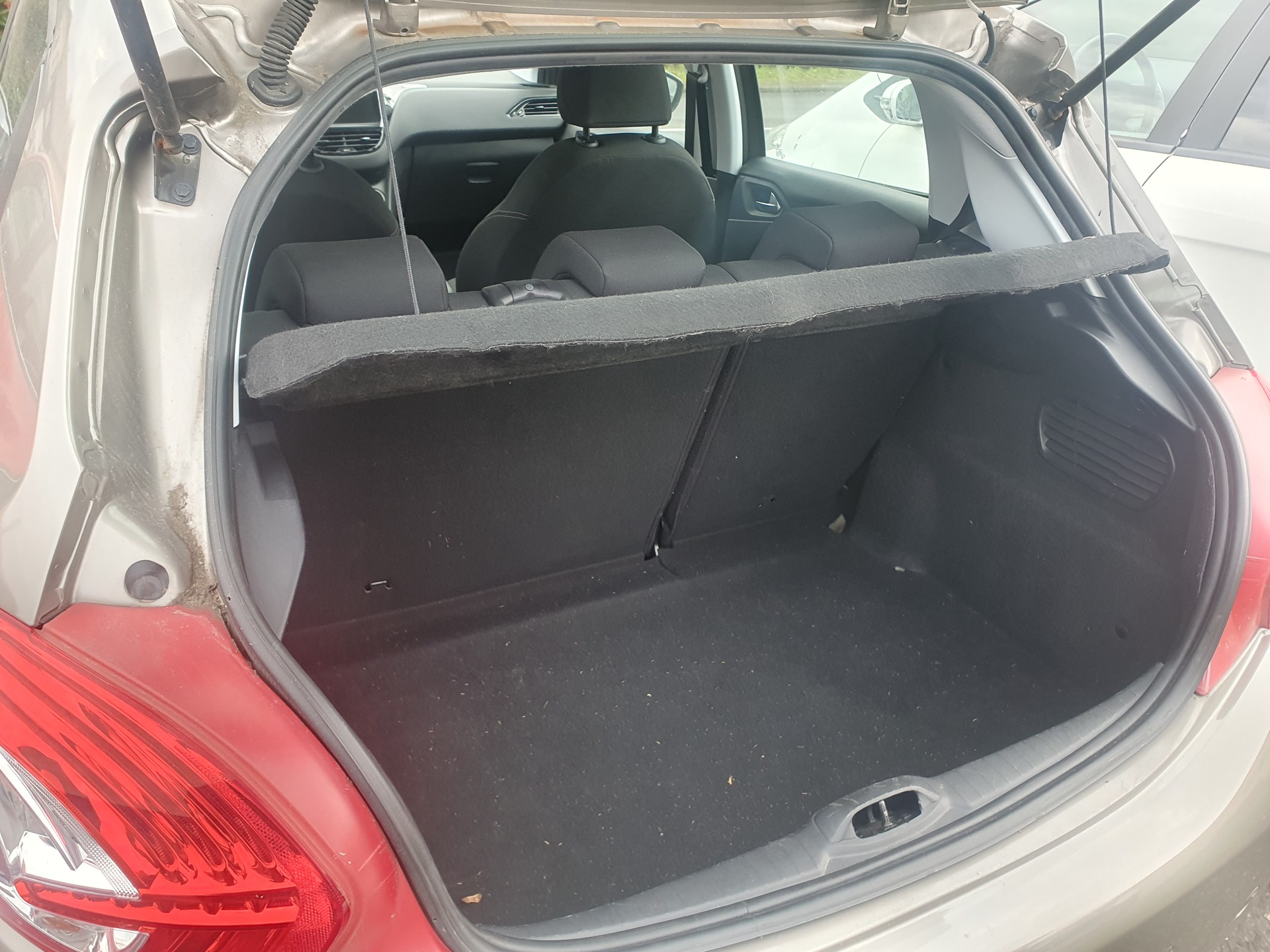 PEUGEOT 208 1.2 VTI Access-image-4