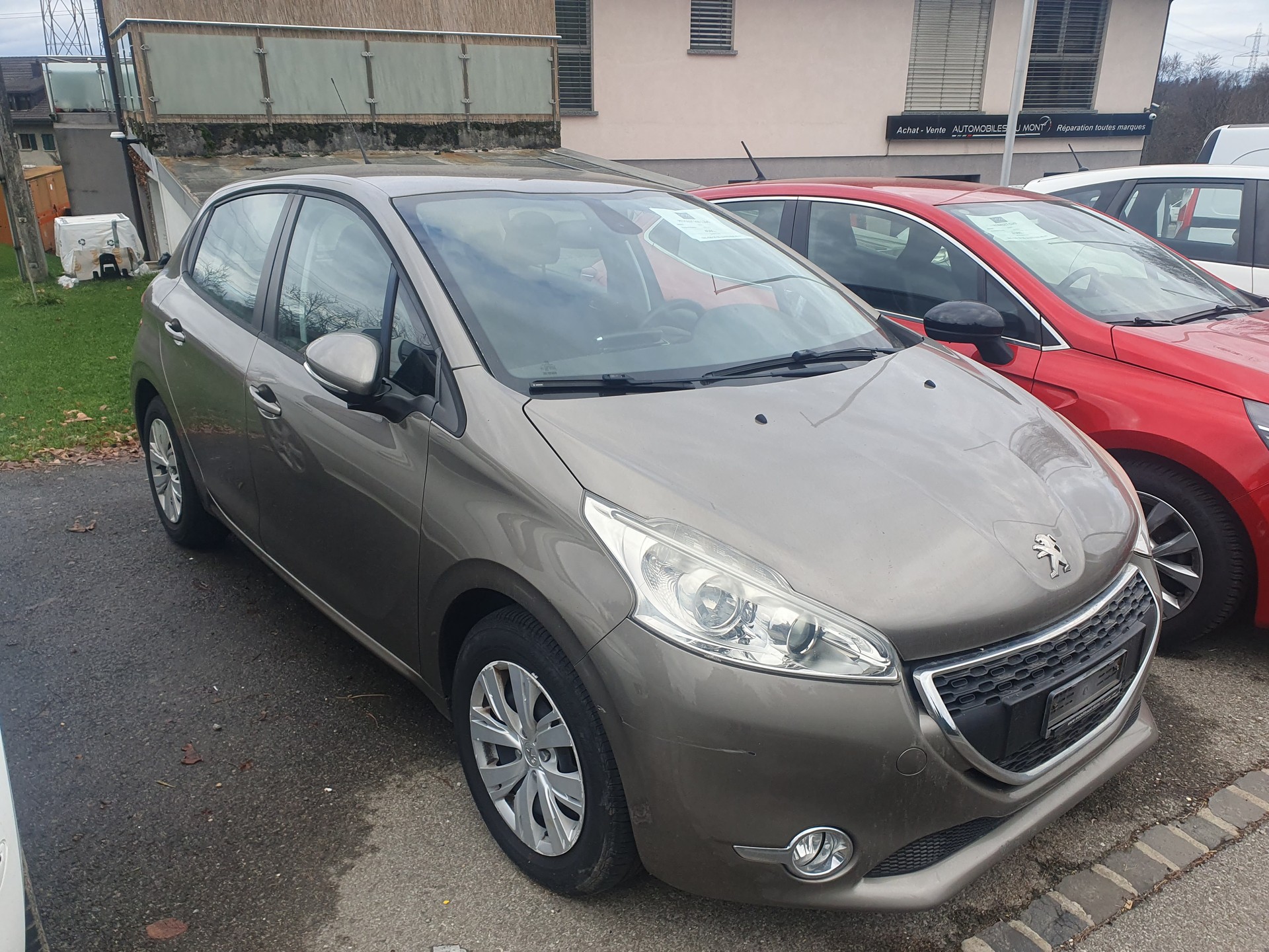 PEUGEOT 208 1.2 VTI Access-image-0