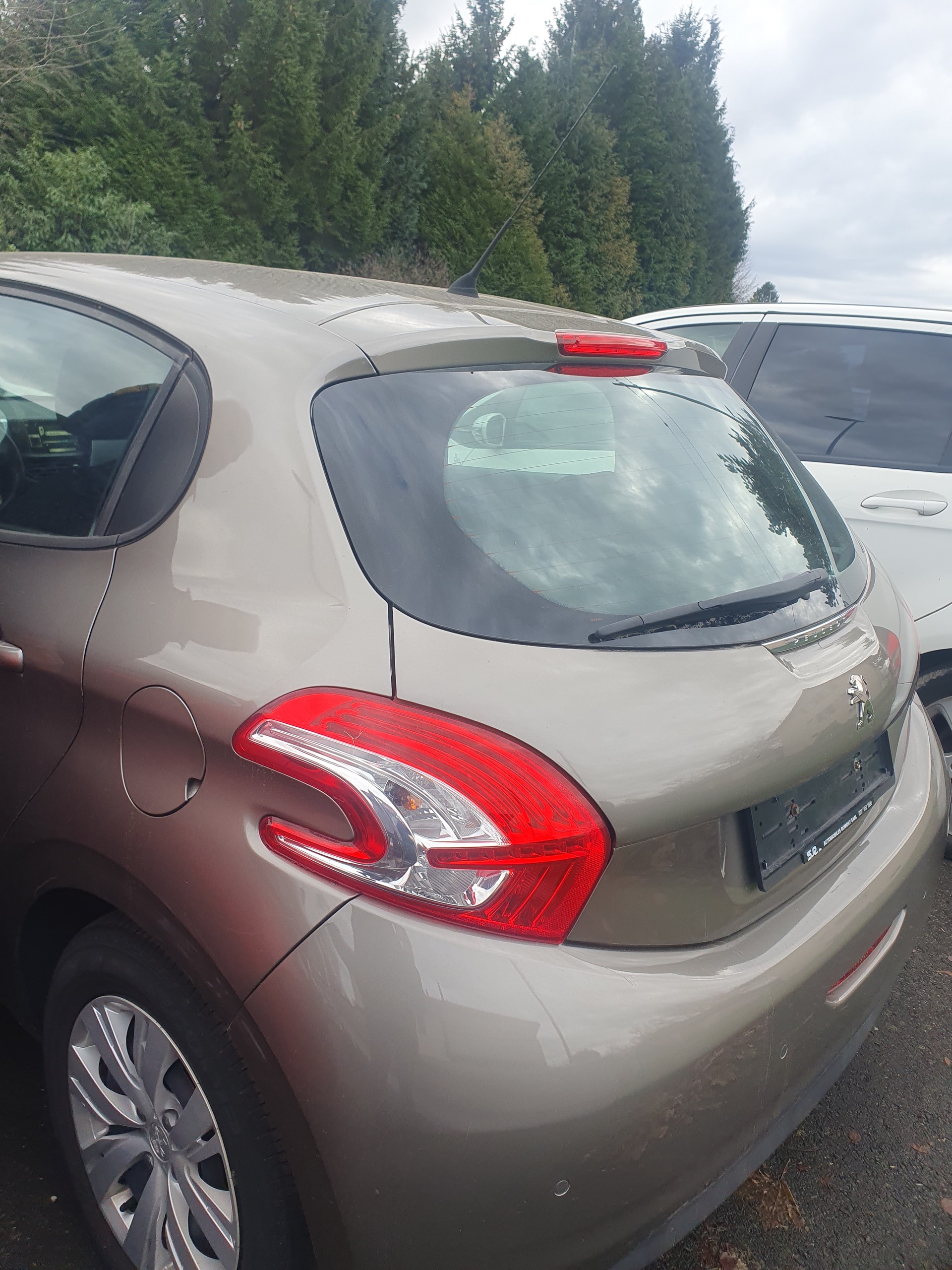 PEUGEOT 208 1.2 VTI Access-image-3