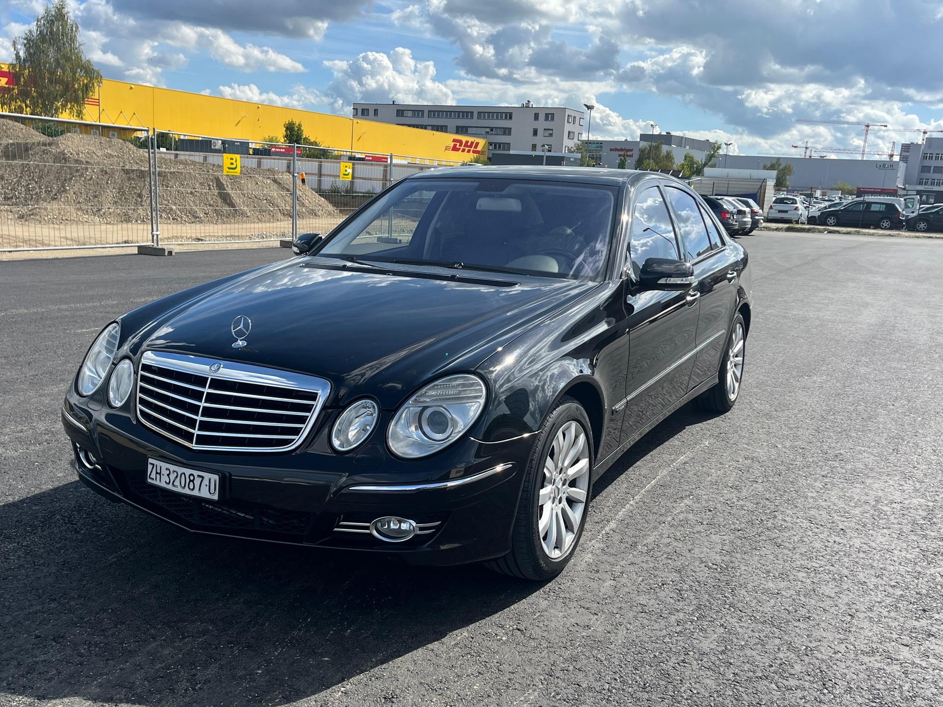 MERCEDES-BENZ E 500 Avantgarde 4Matic Automatic-image-1