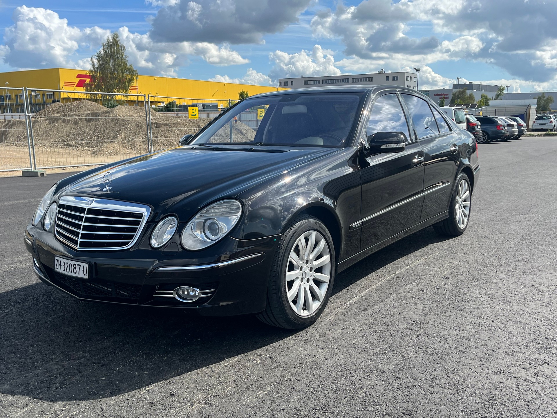 MERCEDES-BENZ E 500 Avantgarde 4Matic Automatic-image-6