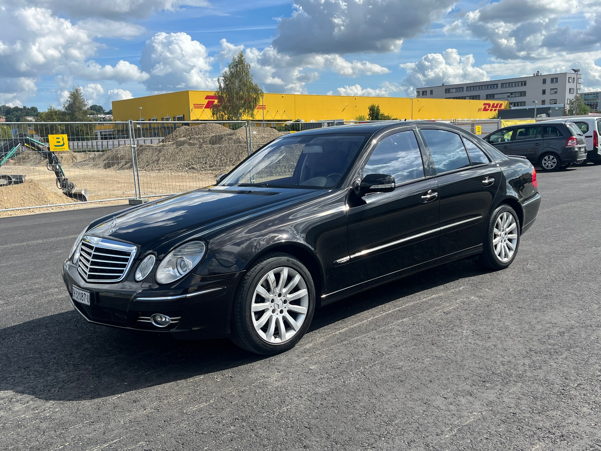 MERCEDES-BENZ E 500 Avantgarde 4Matic Automatic-image-0