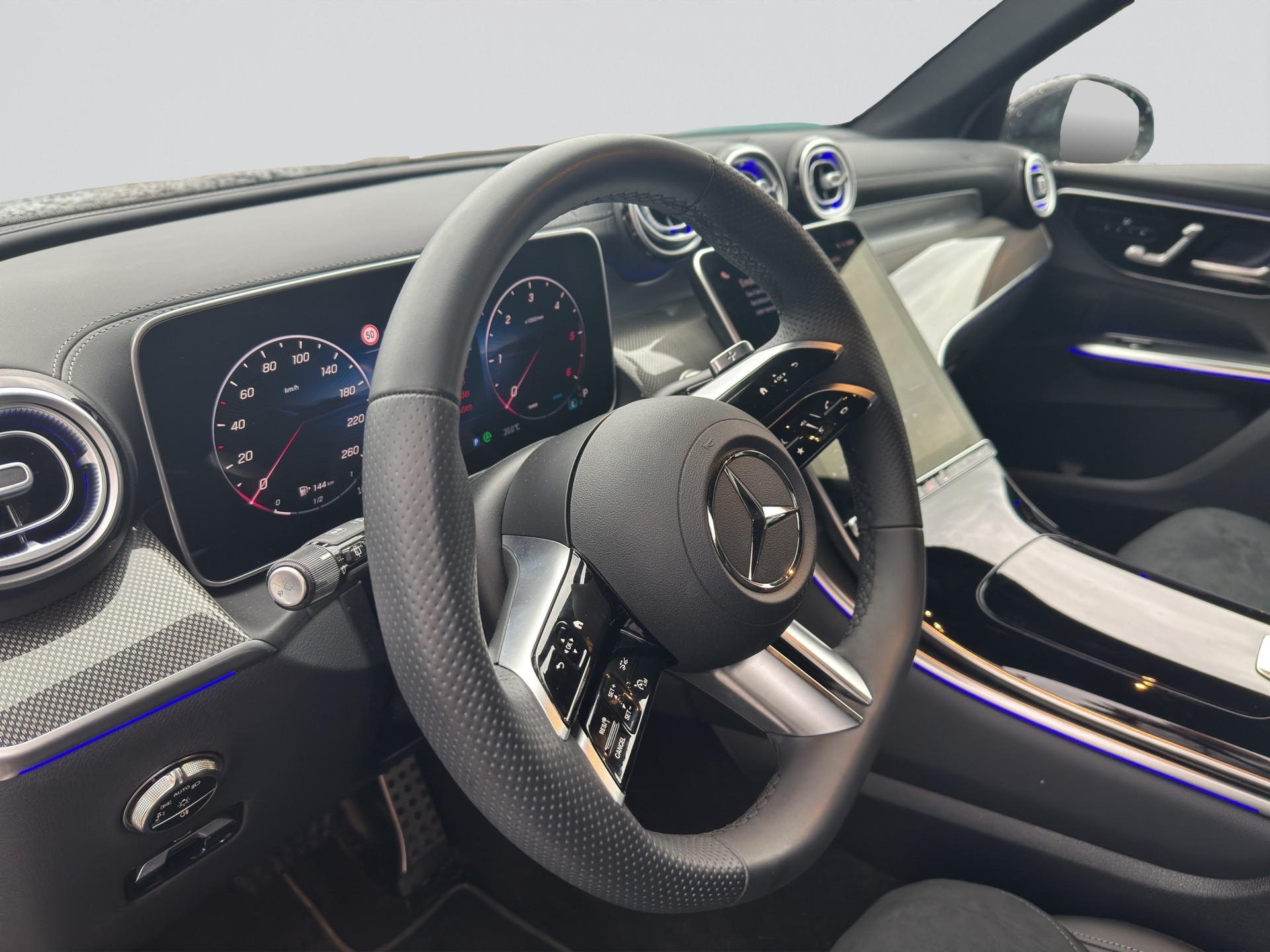MERCEDES-BENZ GLC 300 d 4Matic 9G-Tronic AMG Edition-image-6