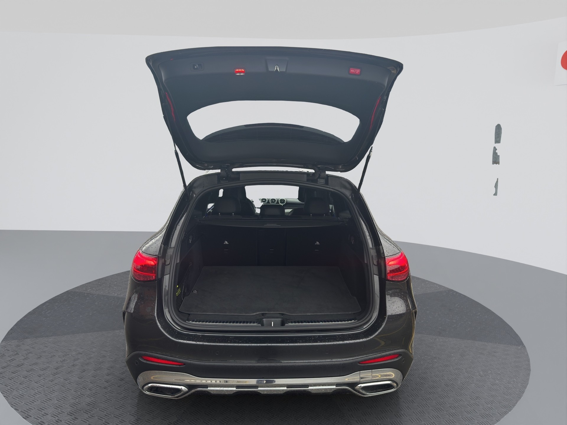MERCEDES-BENZ GLC 300 d AMG Line 4Matic 9G-Tronic-image-14