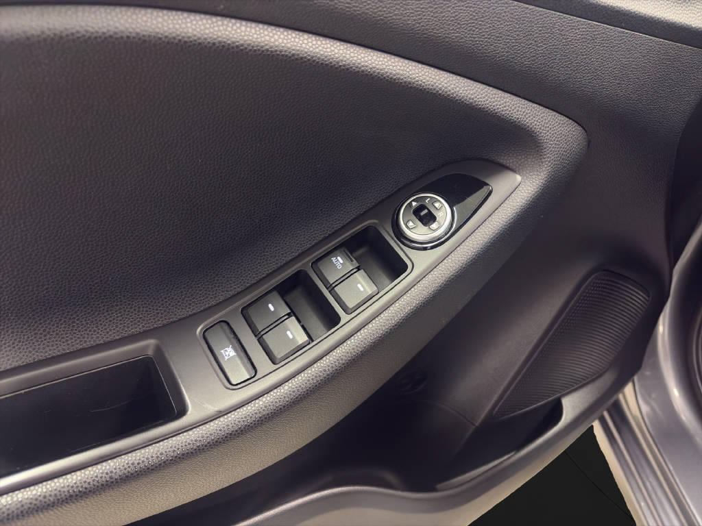 HYUNDAI i20 1.0 T-GDi Amplia-image-2