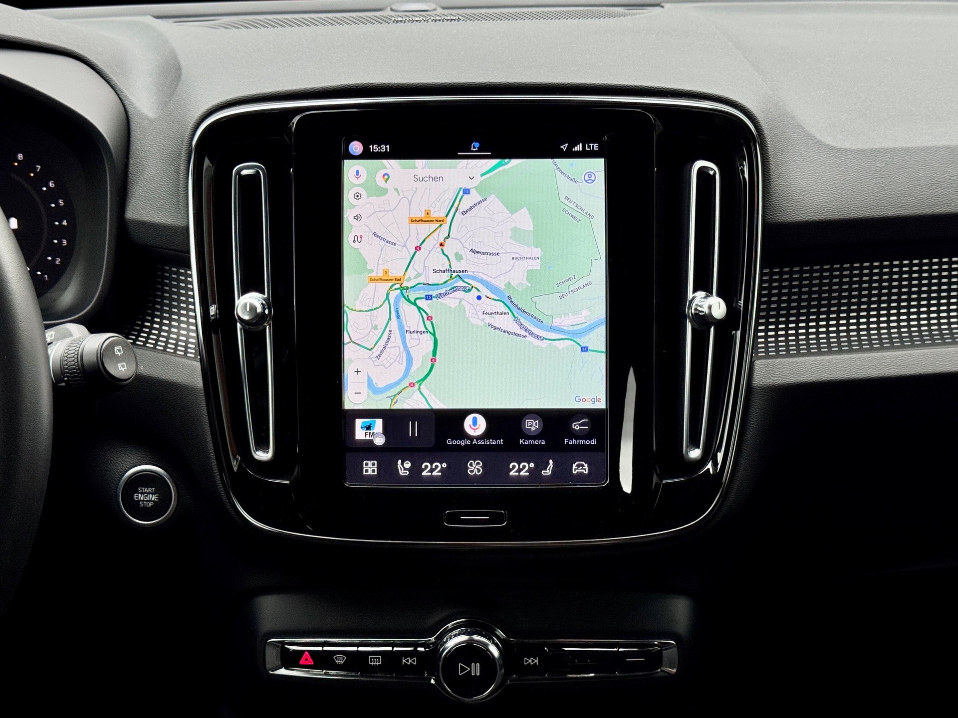 VOLVO XC40 2.0 B4 MH Plus Dark AWD-image-16