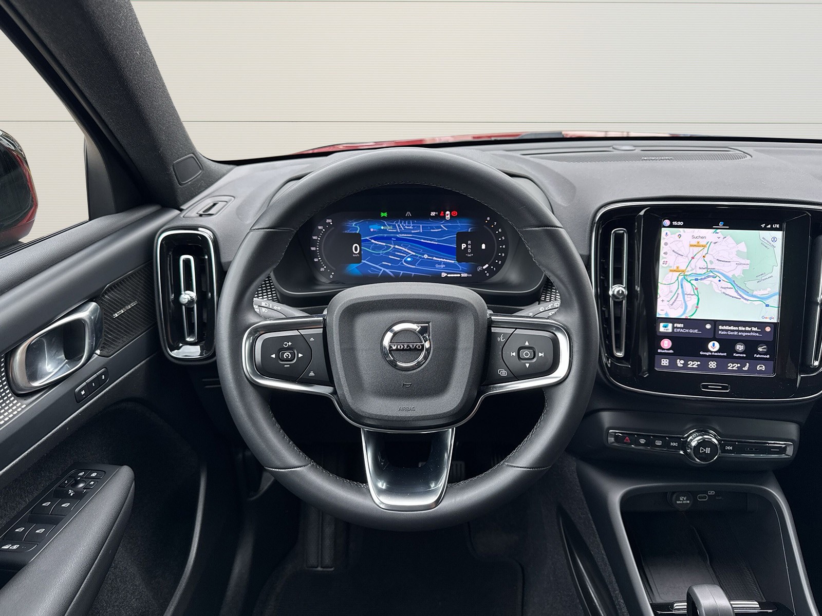 VOLVO XC40 2.0 B4 MH Plus Dark AWD-image-15