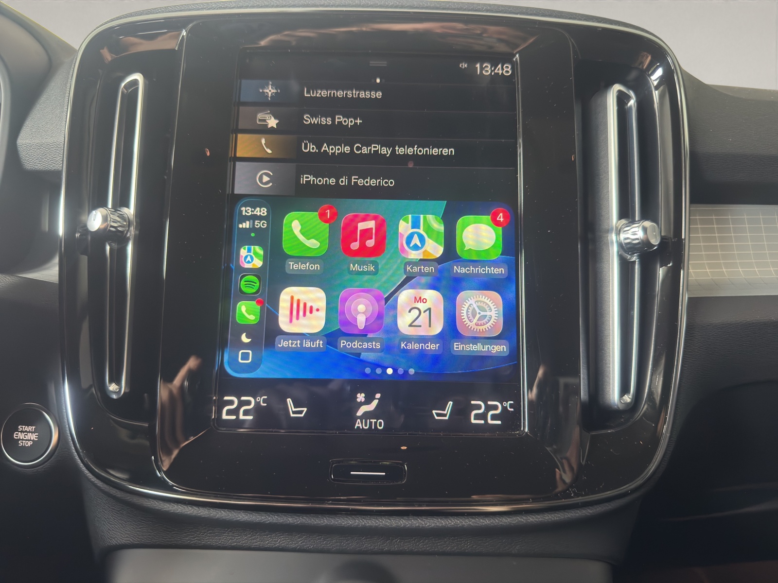 VOLVO XC40 1.5 T3 Momentum-image-9