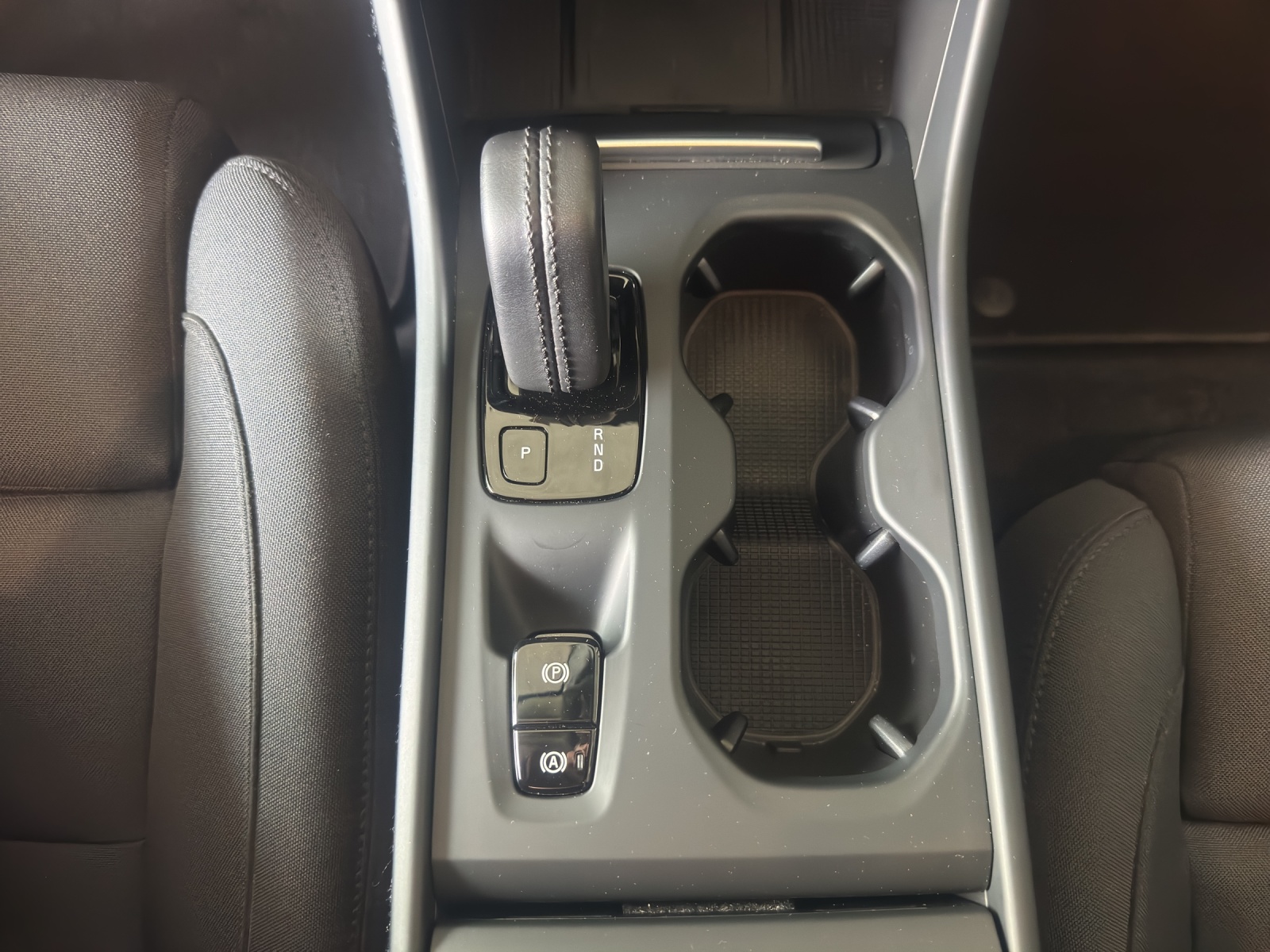 VOLVO XC40 1.5 T3 Momentum-image-14