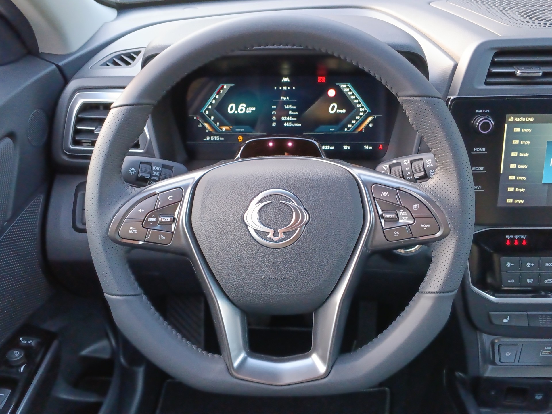 KGM-SsangYong Tivoli 1.5 T GDI Steel-image-13