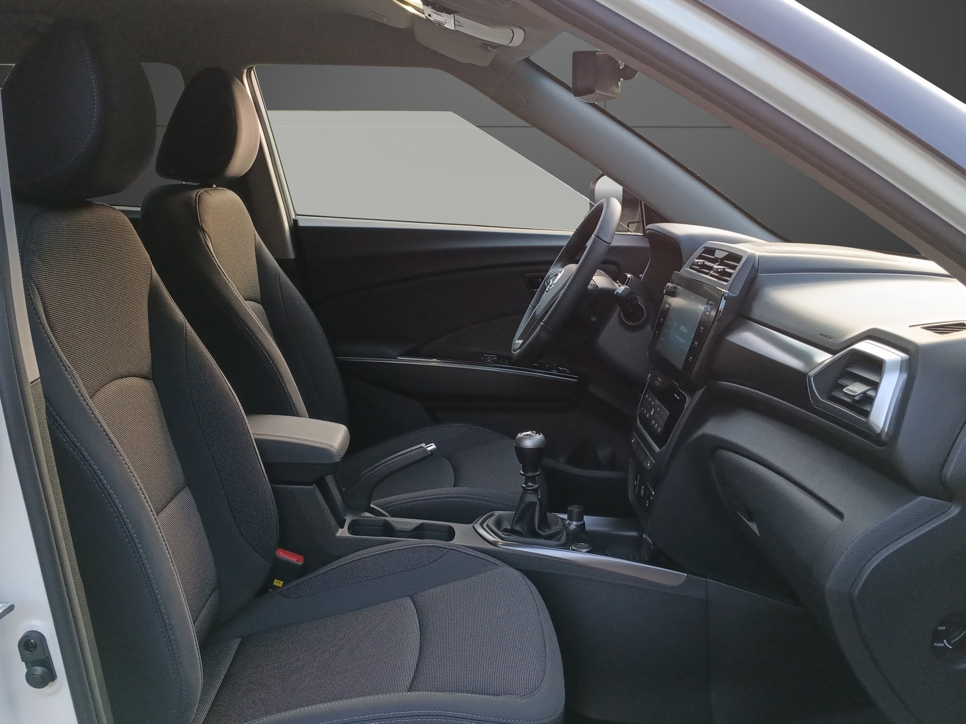 KGM-SsangYong Tivoli 1.5 T GDI Steel-image-19