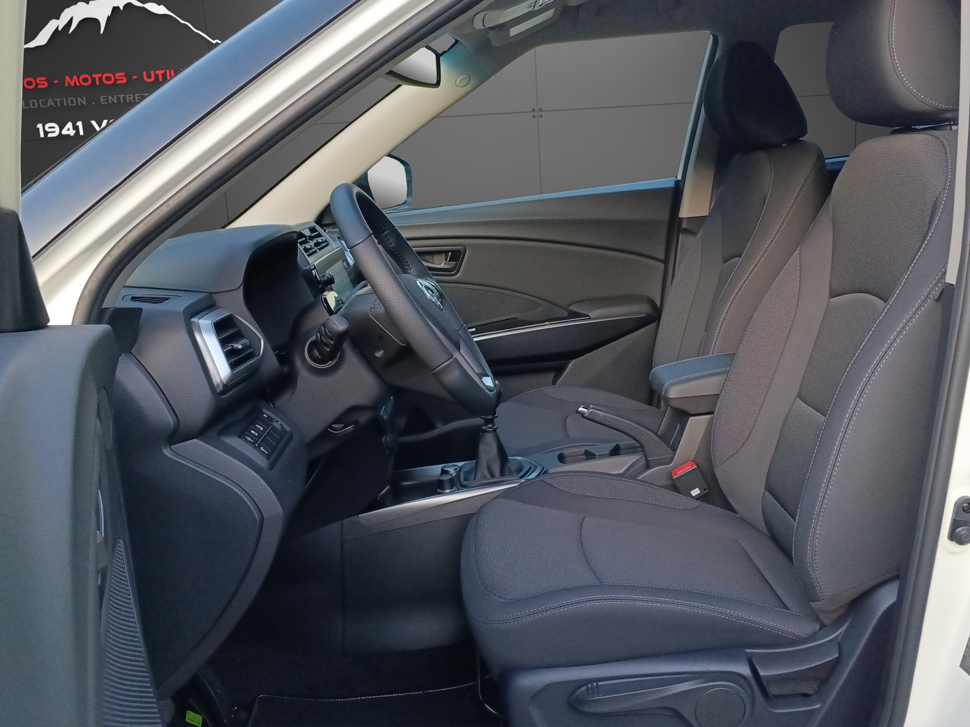 KGM-SsangYong Tivoli 1.5 T GDI Steel-image-12