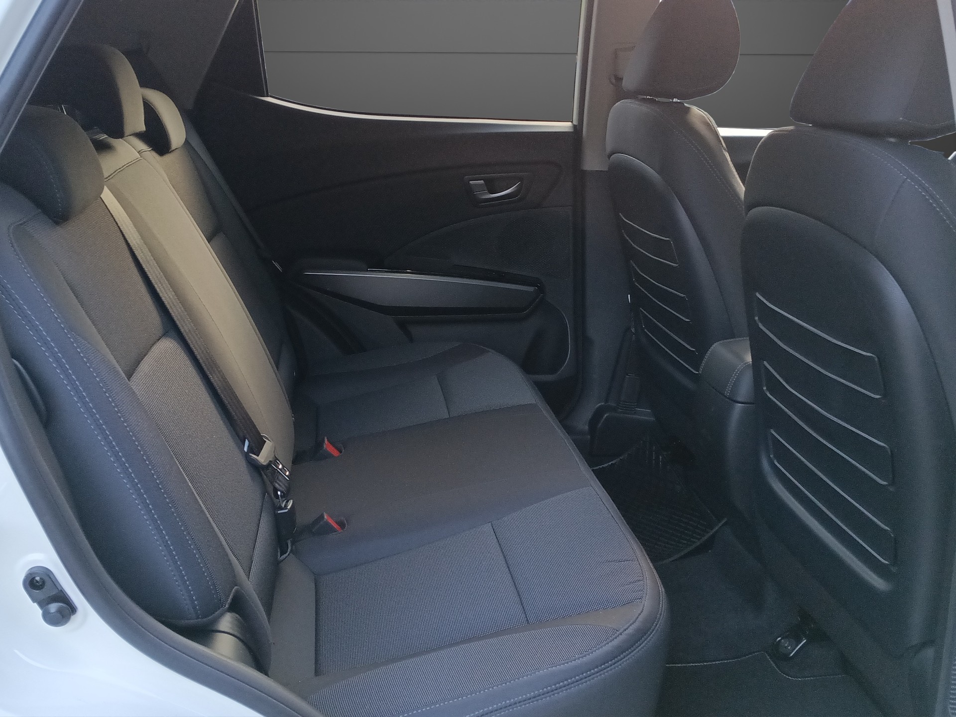 KGM-SsangYong Tivoli 1.5 T GDI Steel-image-20