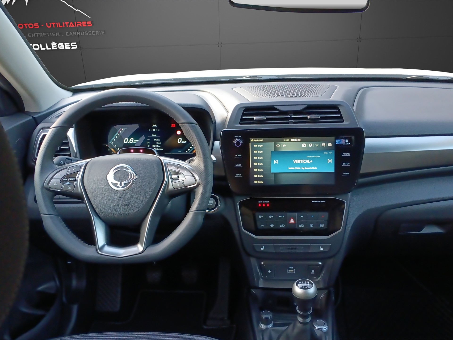 KGM-SsangYong Tivoli 1.5 T GDI Steel-image-16