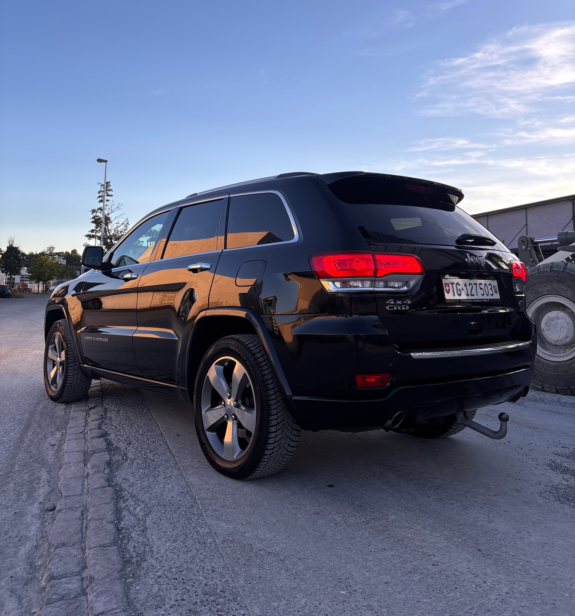 JEEP 3.0 CRD Overland Frisch ab MFK & Service-image-1