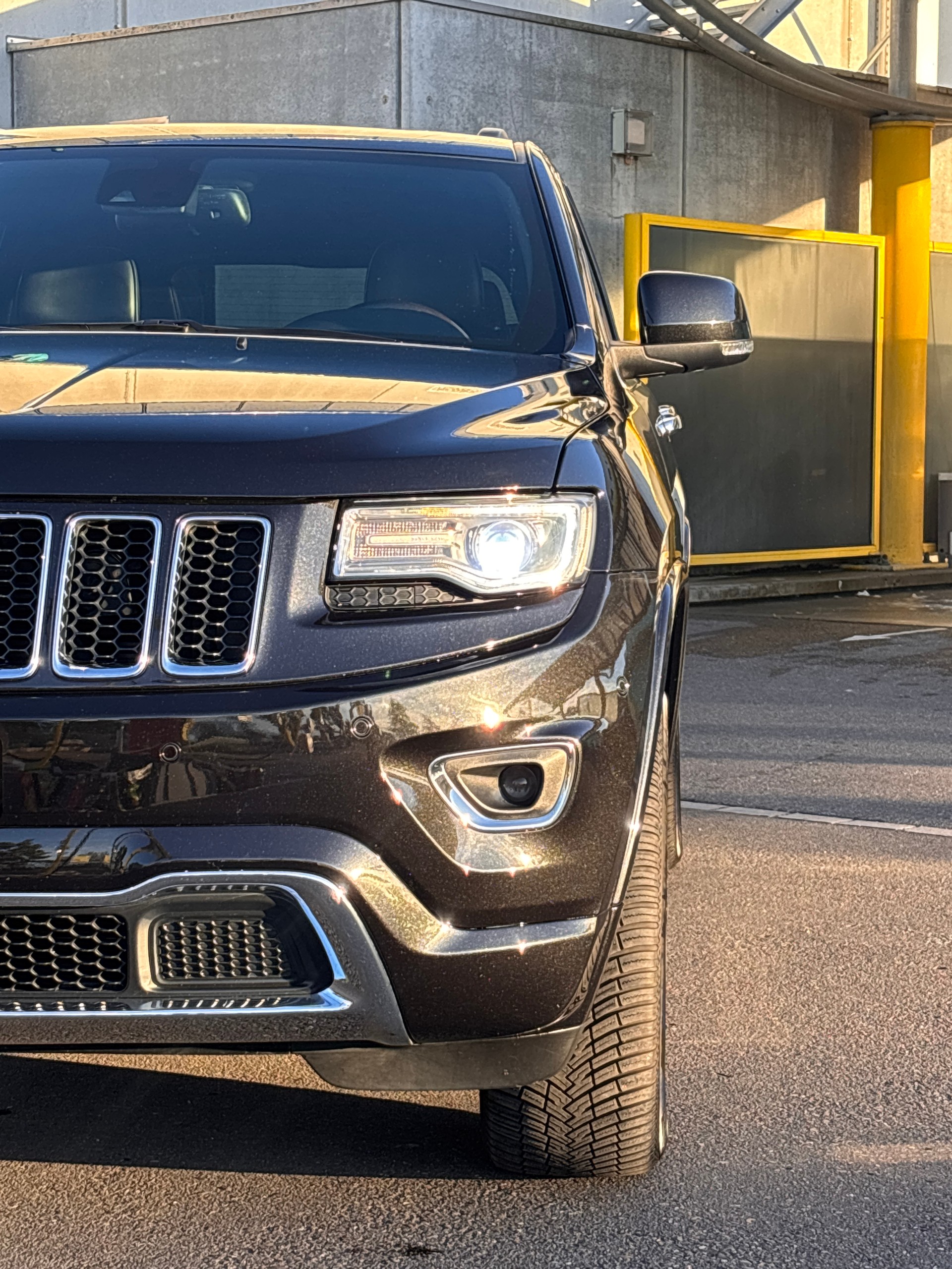 JEEP 3.0 CRD Overland Frisch ab MFK & Service-image-3