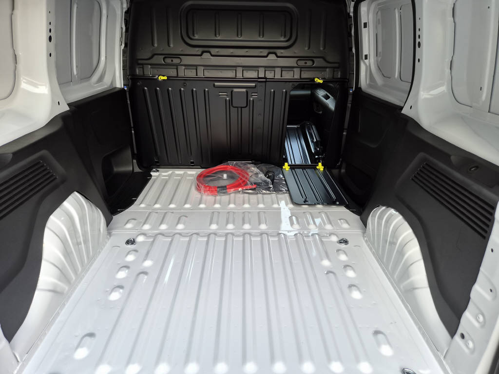 OPEL Combo-e cargo 2.4 t Electric Energize 136cv-image-10