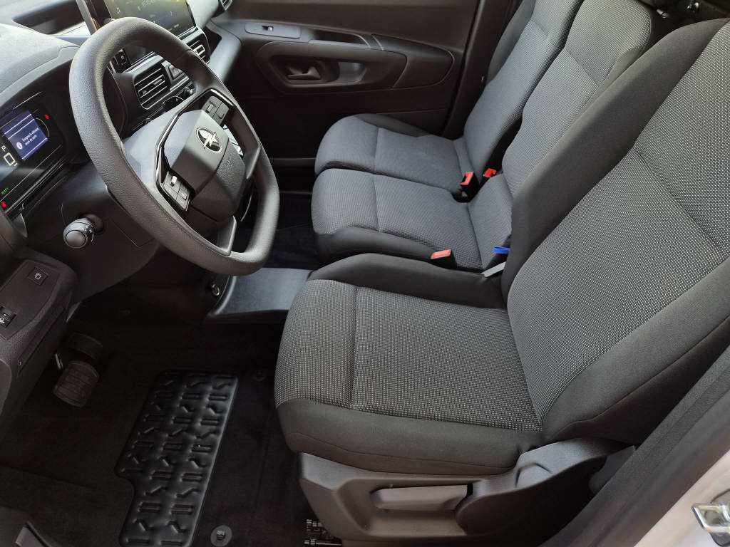 OPEL Combo-e cargo 2.4 t Electric Energize 136cv-image-7