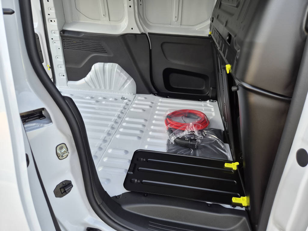 OPEL Combo-e cargo 2.4 t Electric Energize 136cv-image-11