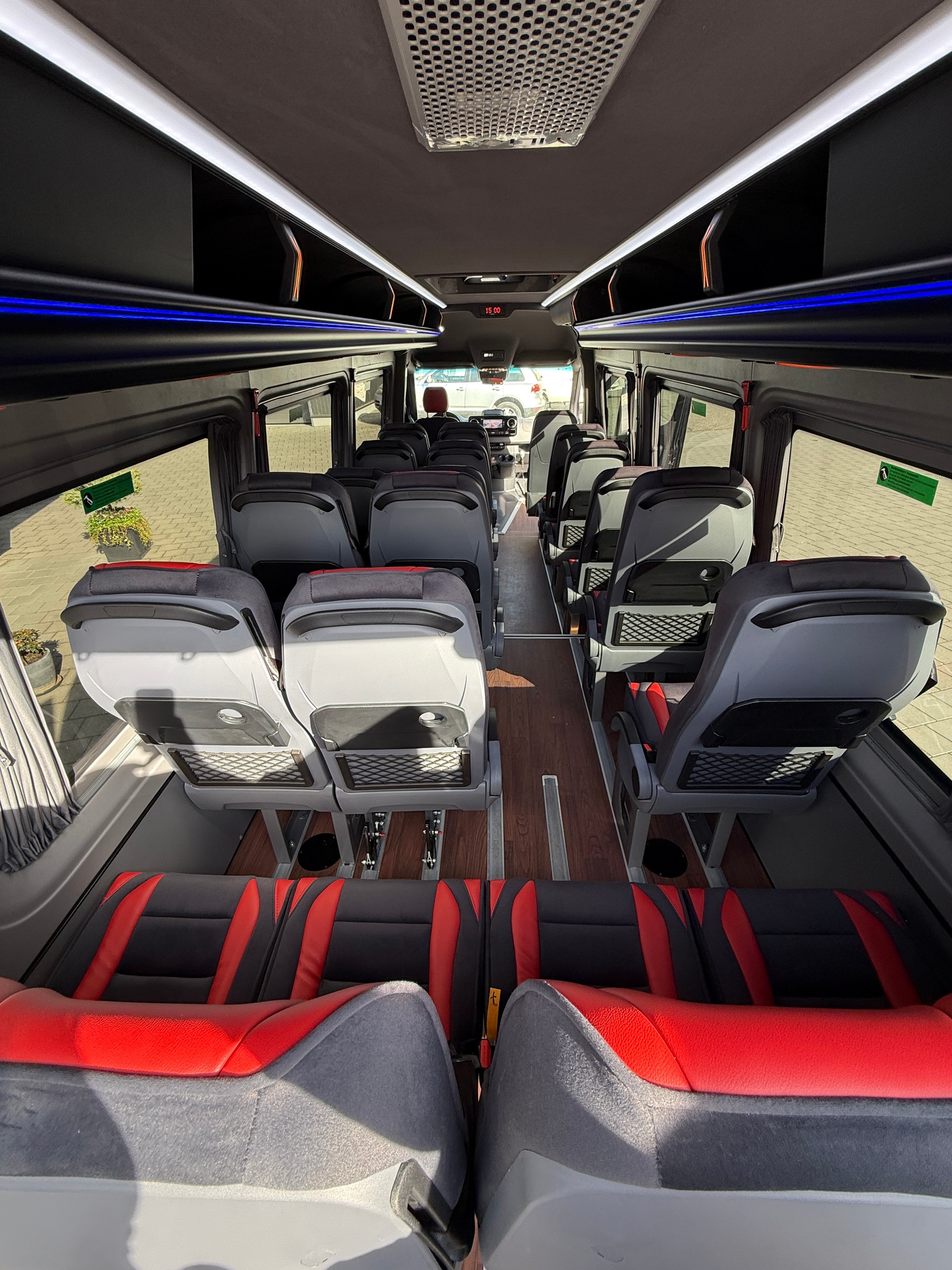 MERCEDES-BENZ MERCEDES-BENZ Midibus mit 17/21 Plätze oderbis 4 Rollstühle-image-7