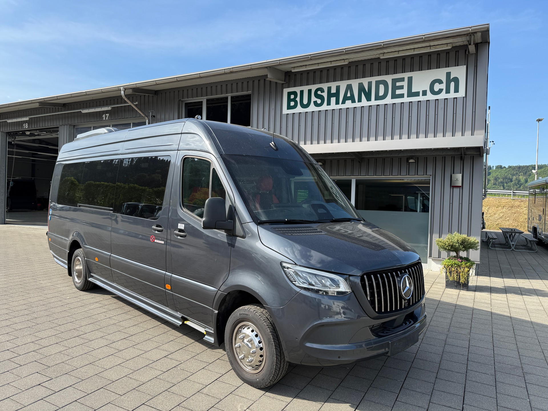 MERCEDES-BENZ MERCEDES-BENZ Midibus mit 17/21 Plätze oderbis 4 Rollstühle-image-0