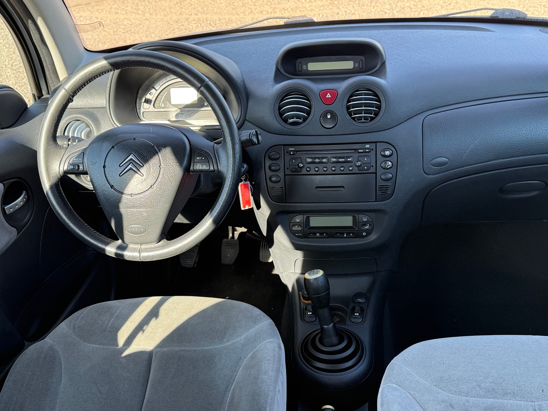 CITROEN C3 1.4 16V HDi-image-4