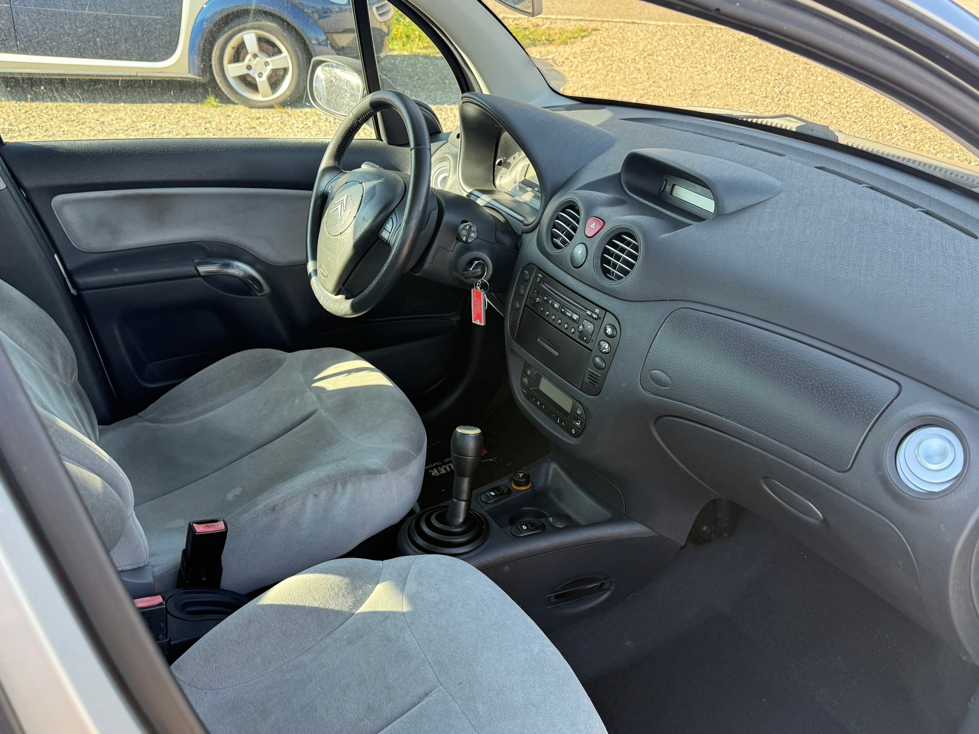 CITROEN C3 1.4 16V HDi-image-6
