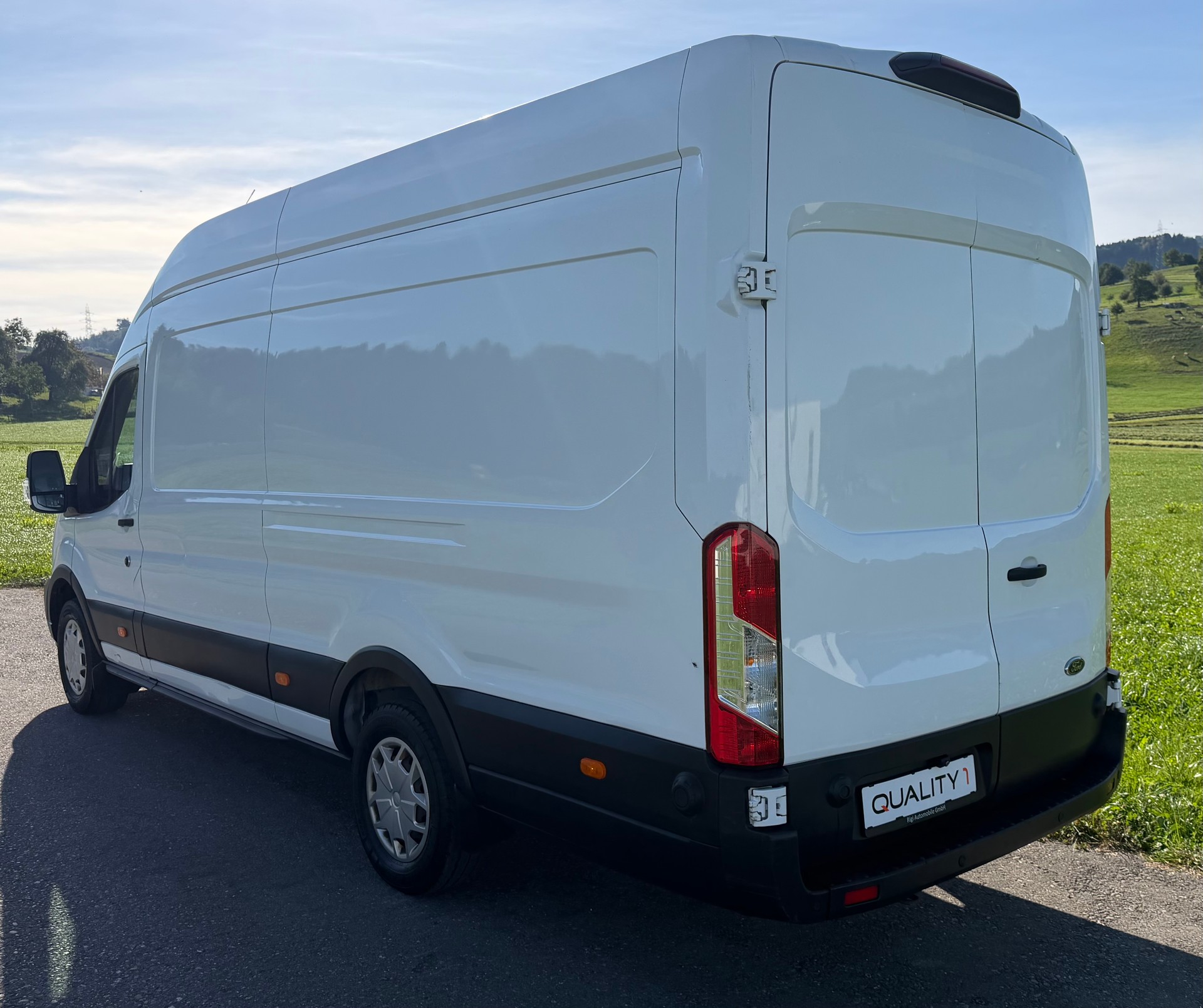 FORD Transit Van 350 L2 Limited 2.0 TDCi 185 FWD-image-3