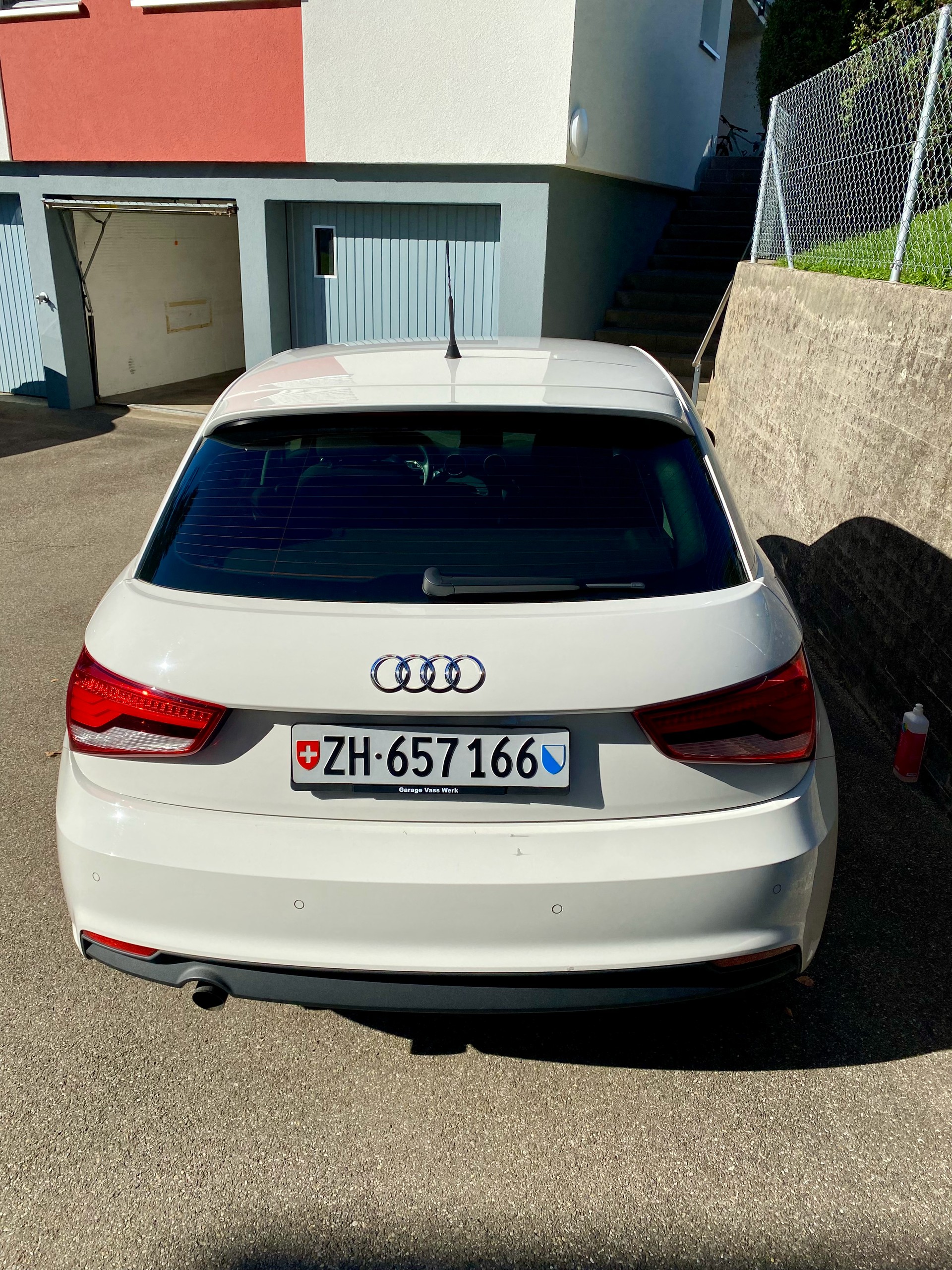 AUDI 1.0 TFSI ultra S-Tronic-image-2