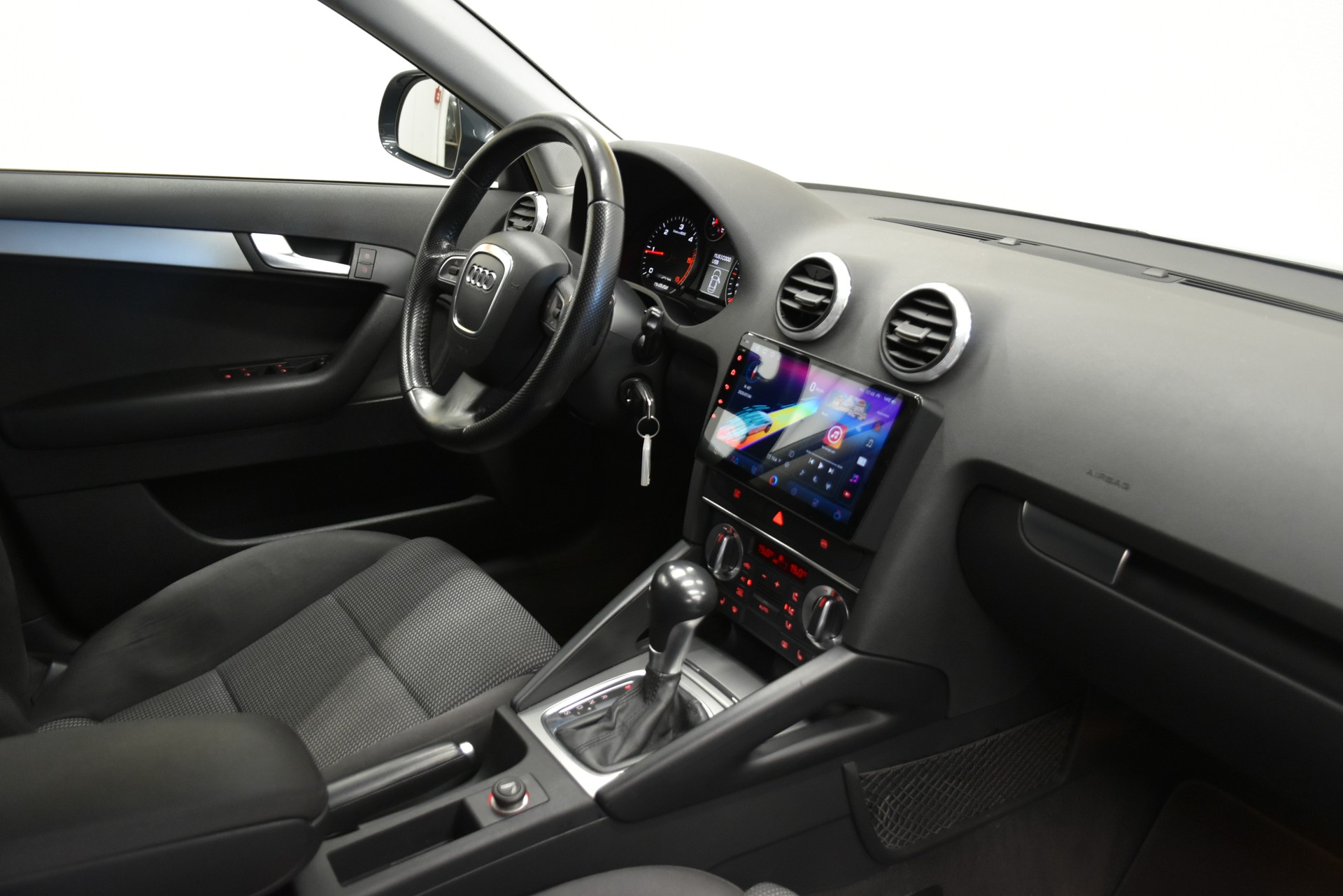 AUDI A3 Sportback 2.0 TDI Ambition S-tronic-image-3