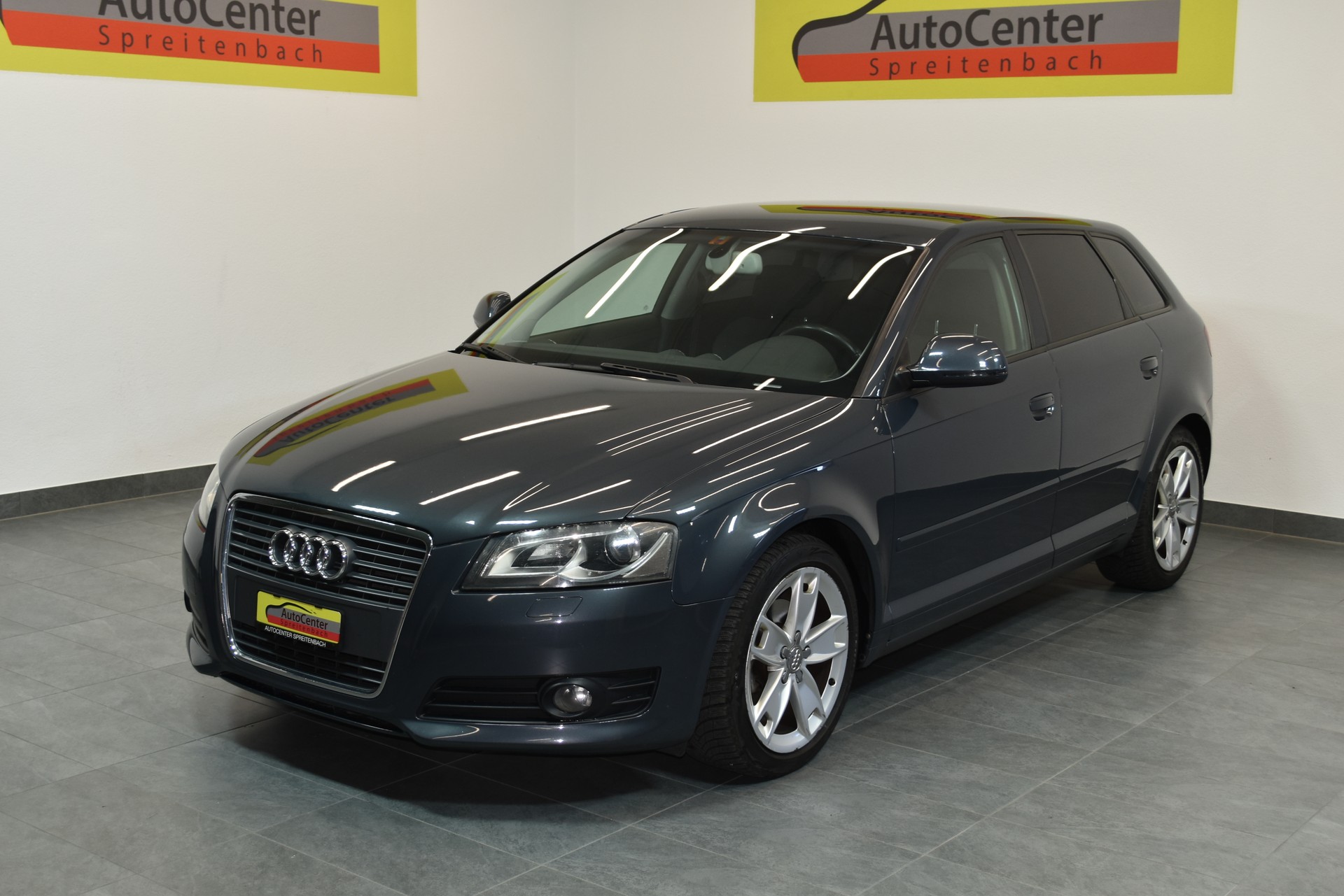 AUDI A3 Sportback 2.0 TDI Ambition S-tronic-image-1
