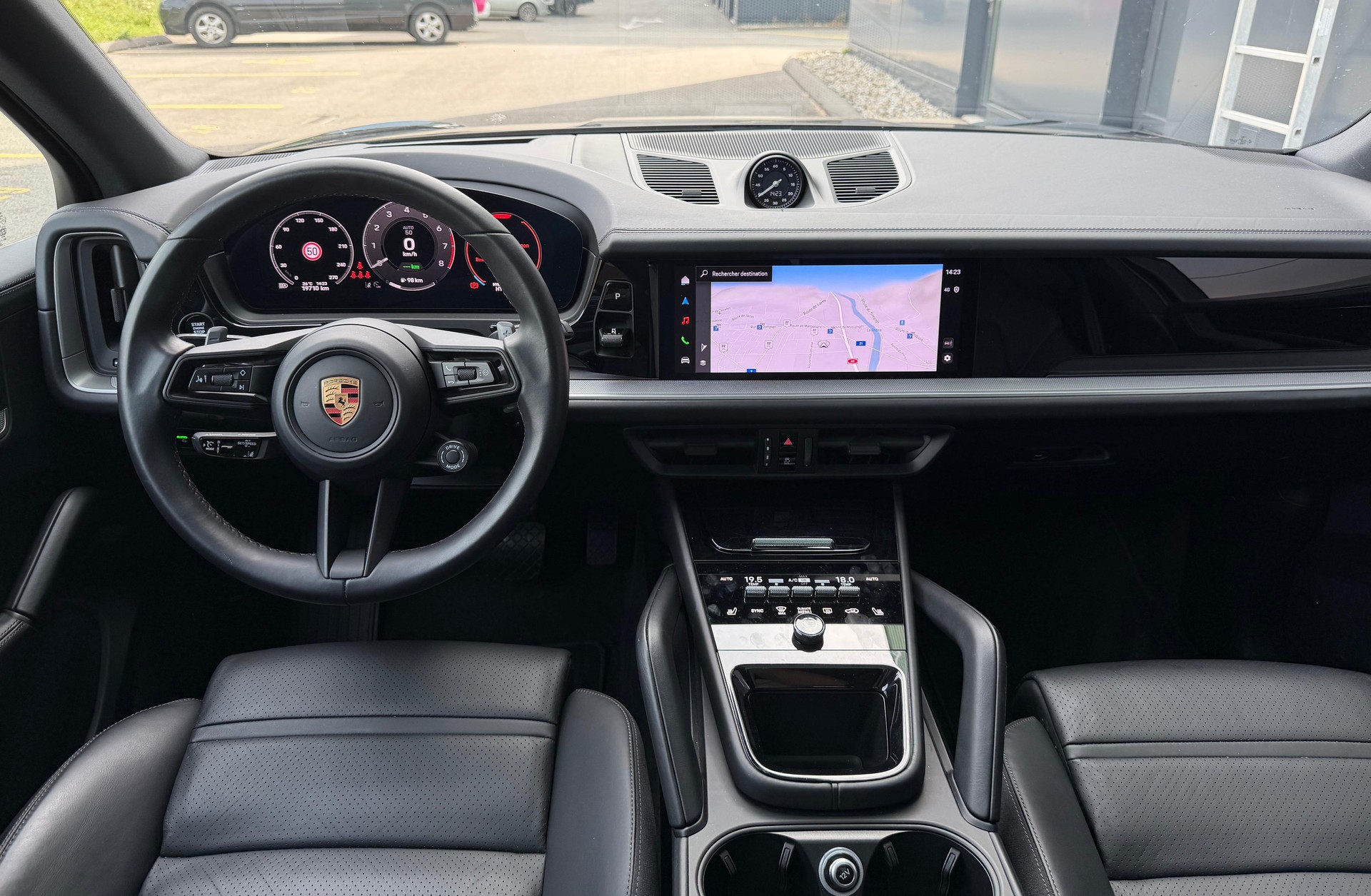 PORSCHE Cayenne E-Hybrid Tiptronic-image-16