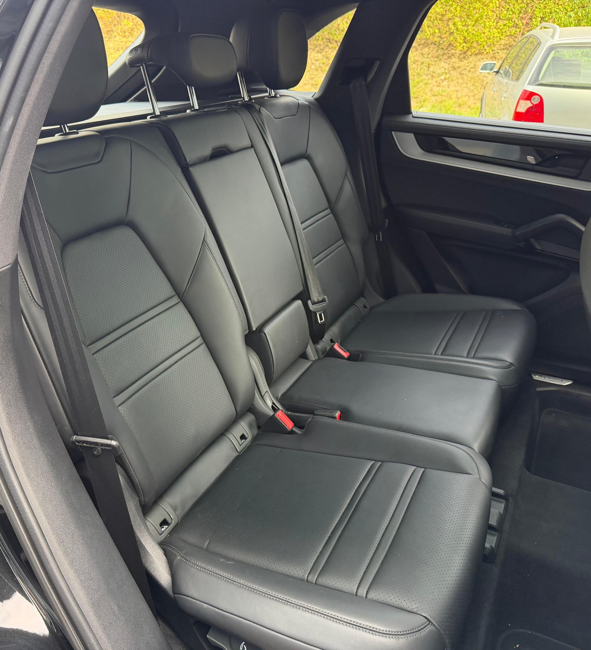 PORSCHE Cayenne E-Hybrid Tiptronic-image-12