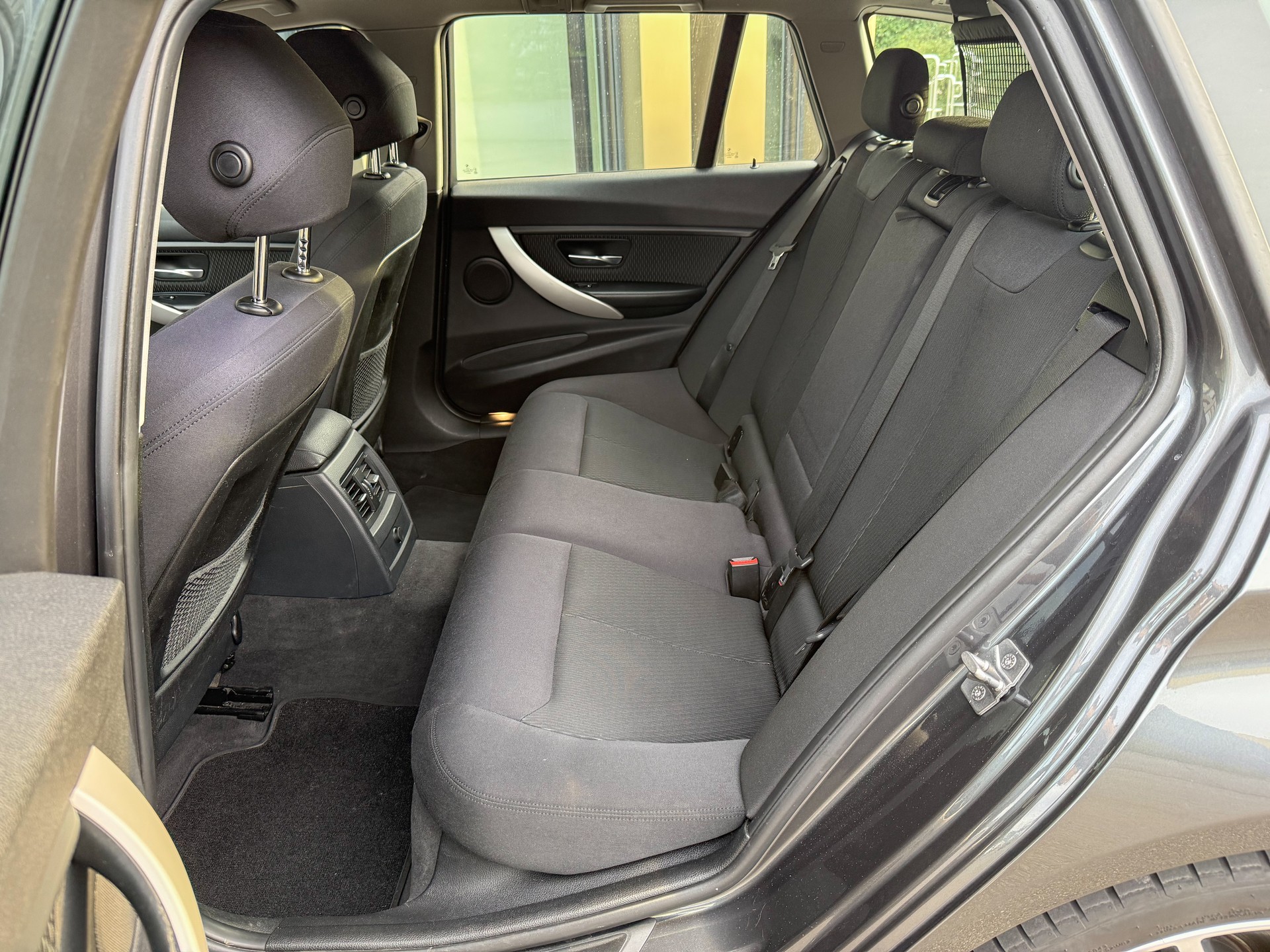 BMW 320d xDrive Touring Steptronic-image-11