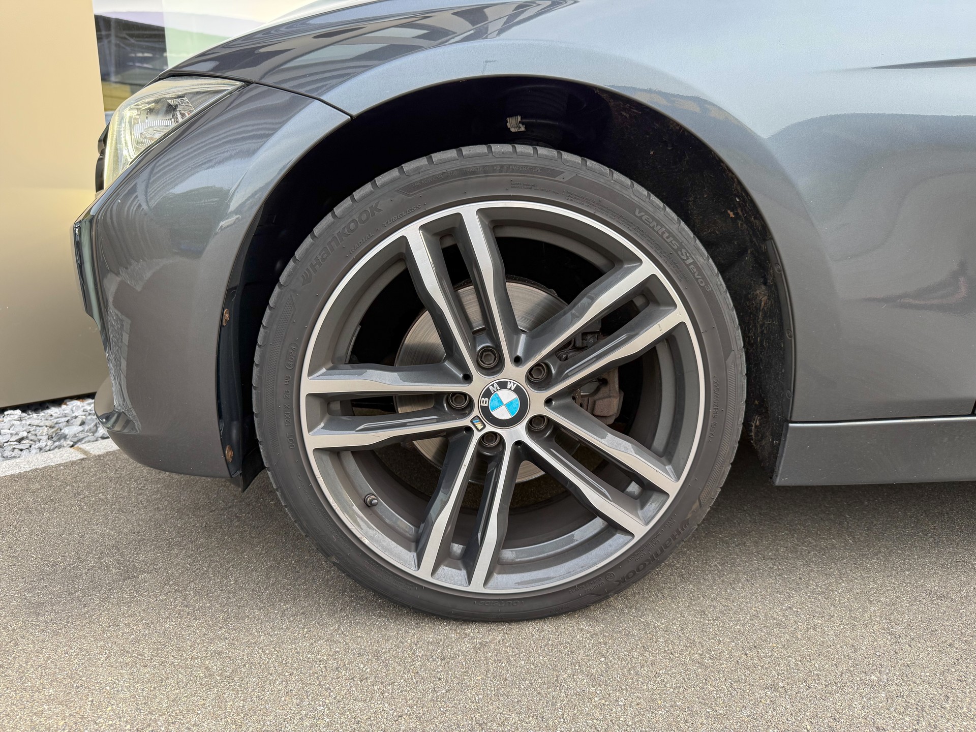 BMW 320d xDrive Touring Steptronic-image-8