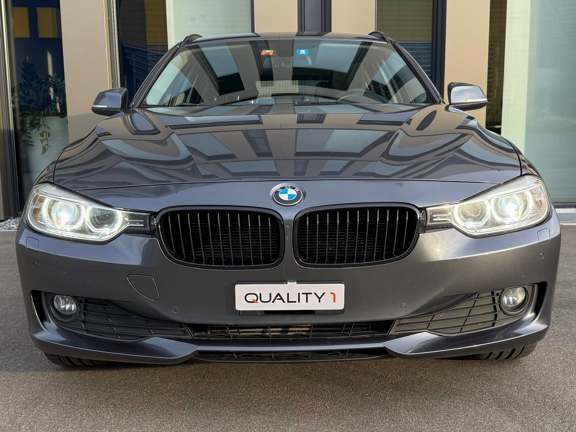 BMW 320d xDrive Touring Steptronic-image-7