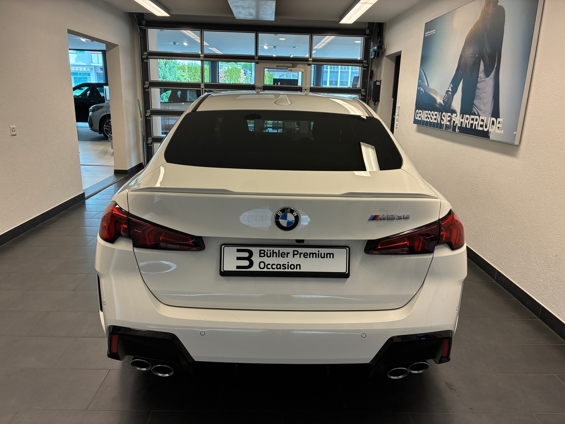 BMW M235-image-4