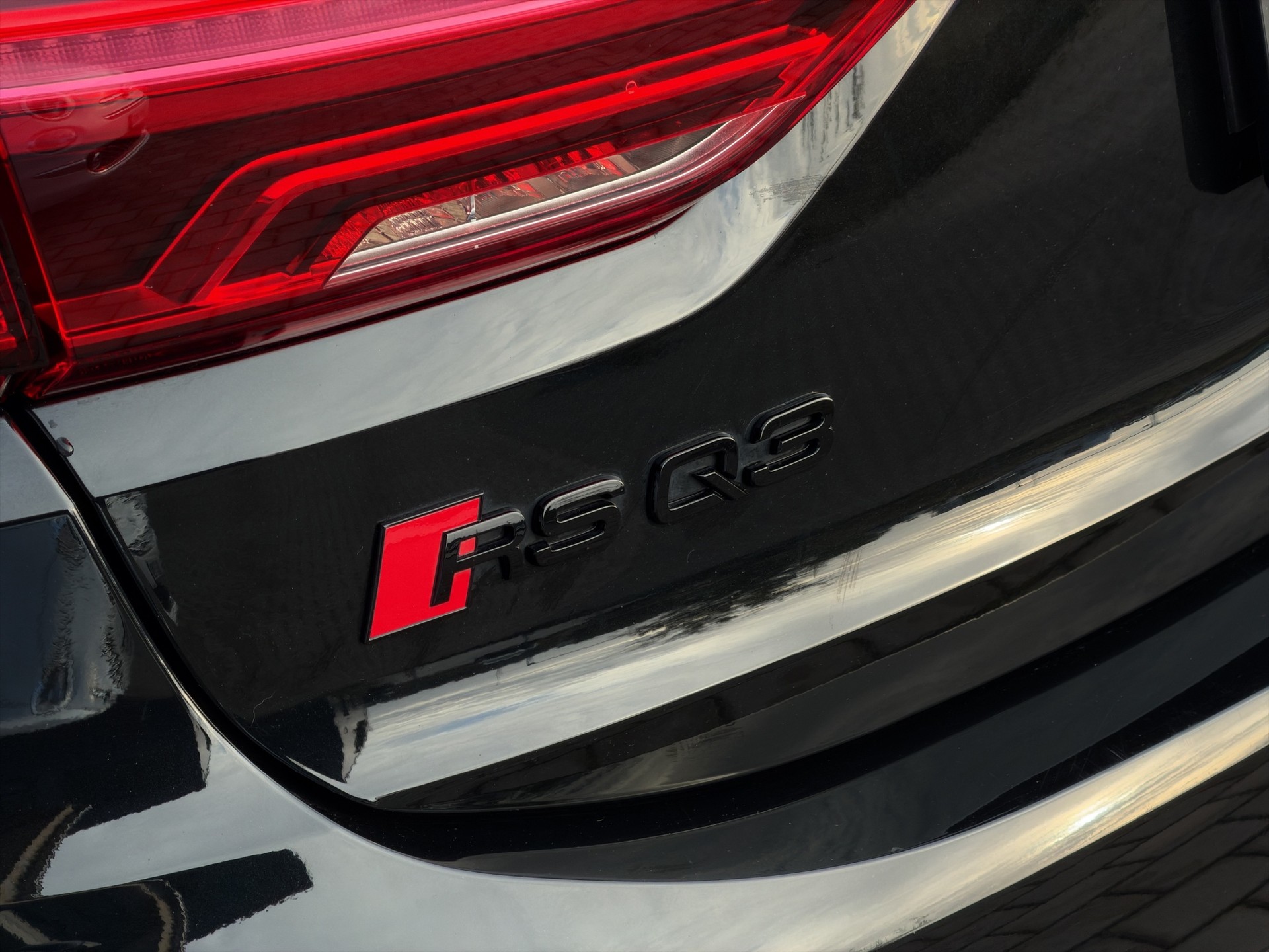 AUDI RS Q3 Sportback 2.5 TFSI quattro S-Tronic-image-24