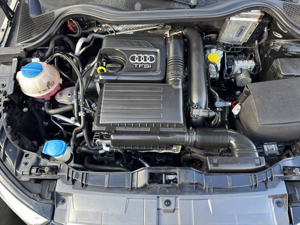 AUDI A1 Sportback 1.4 TFSI-image-12