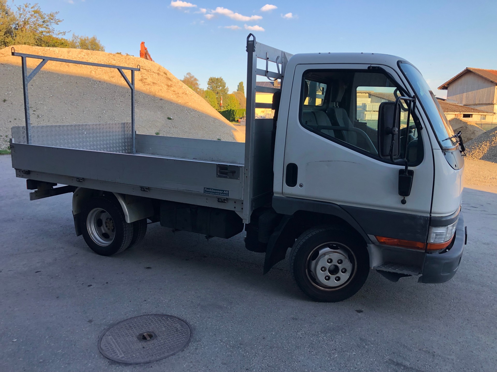 MITSUBISHI Canter 2.8TD 335-image-1
