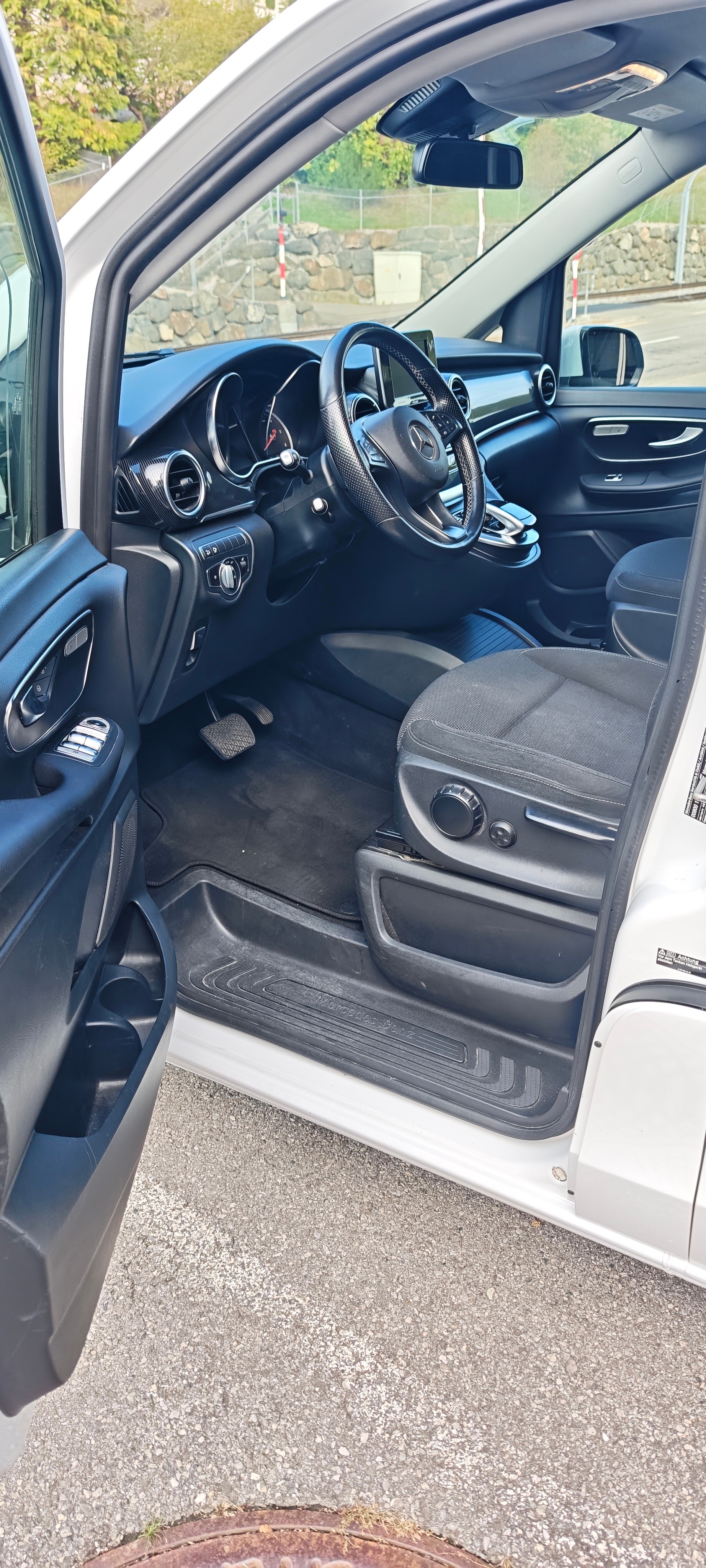 MERCEDES-BENZ V 250 d lang 4Matic 7G-Tronic-image-6