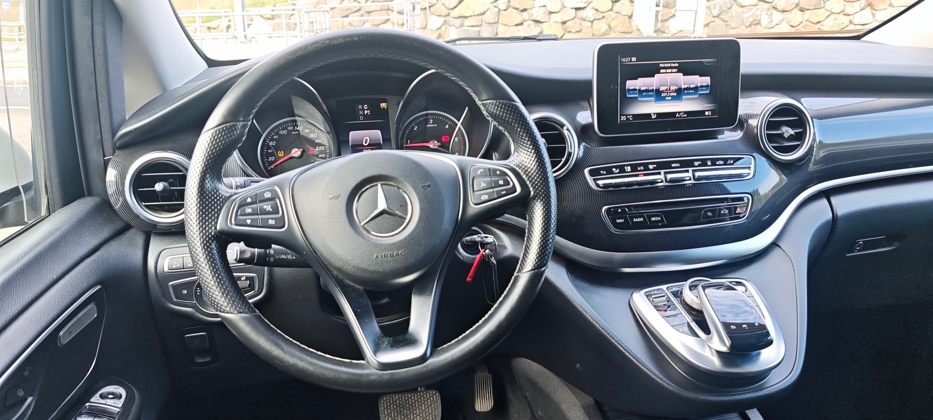 MERCEDES-BENZ V 250 d lang 4Matic 7G-Tronic-image-10