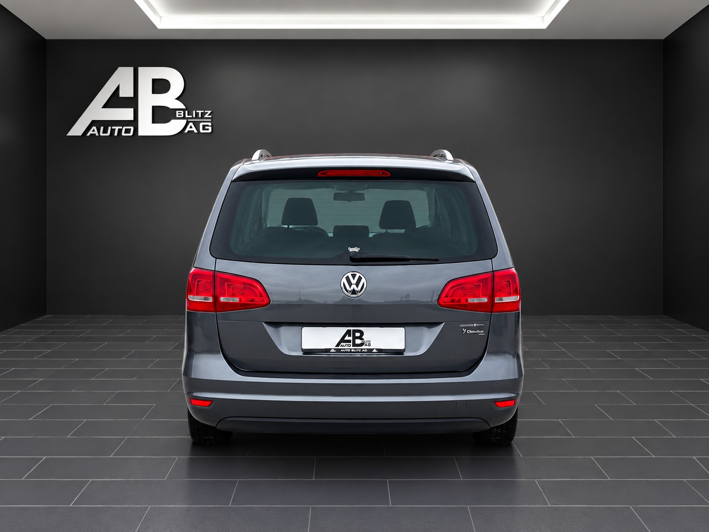 VW Sharan 2.0 TSI Comfortline DSG mit 200 PS * 7-Plätzer *-image-3