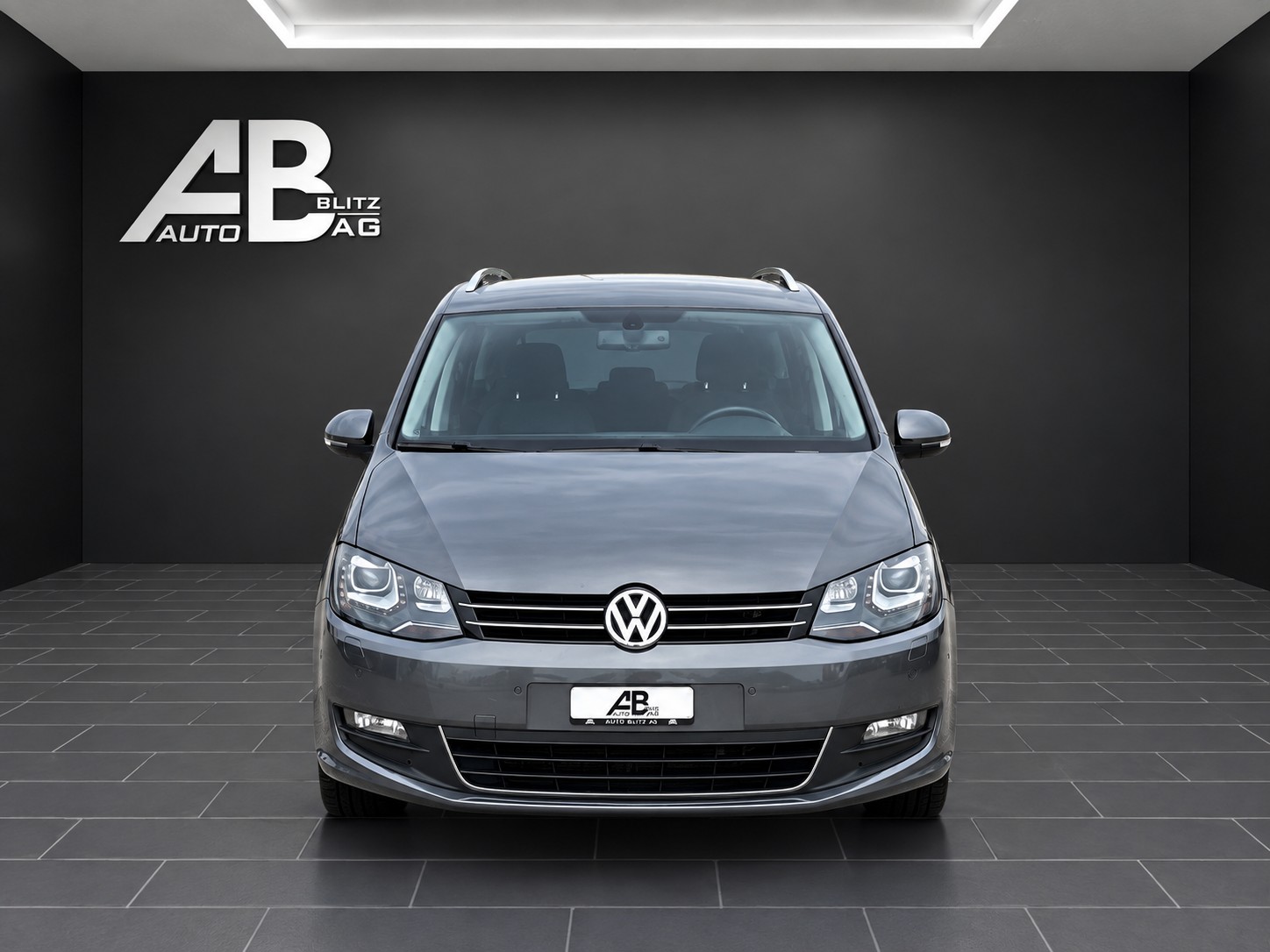 VW Sharan 2.0 TSI Comfortline DSG mit 200 PS * 7-Plätzer *-image-0