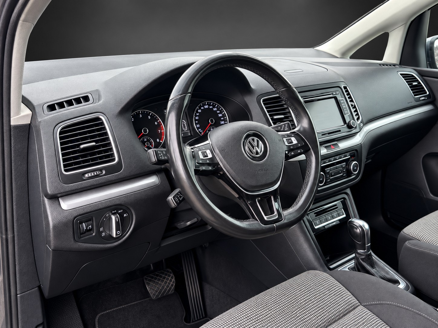 VW Sharan 2.0 TSI Comfortline DSG mit 200 PS * 7-Plätzer *-image-7