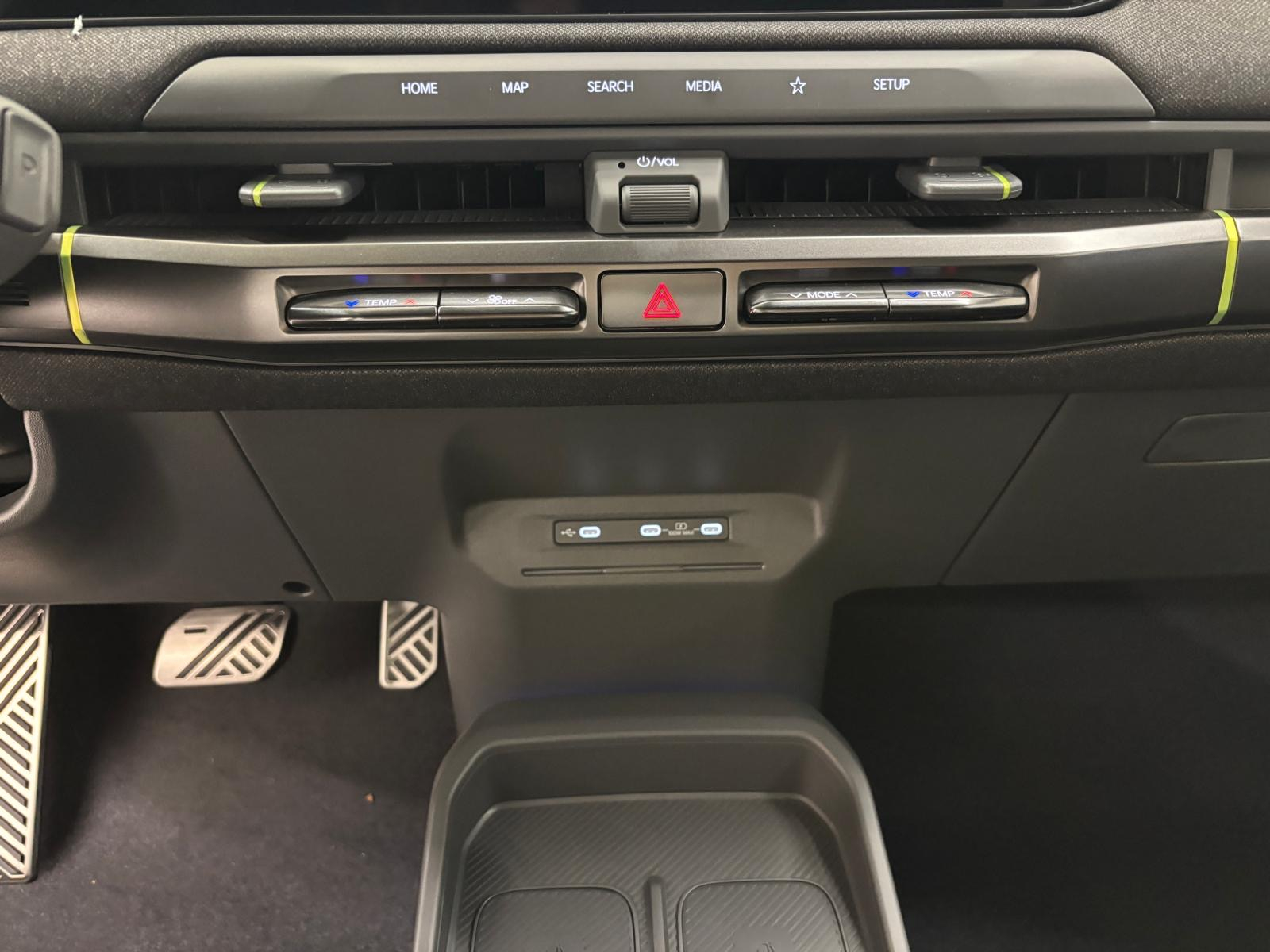 KIA EV3 81 kWh GT 4x4-image-13