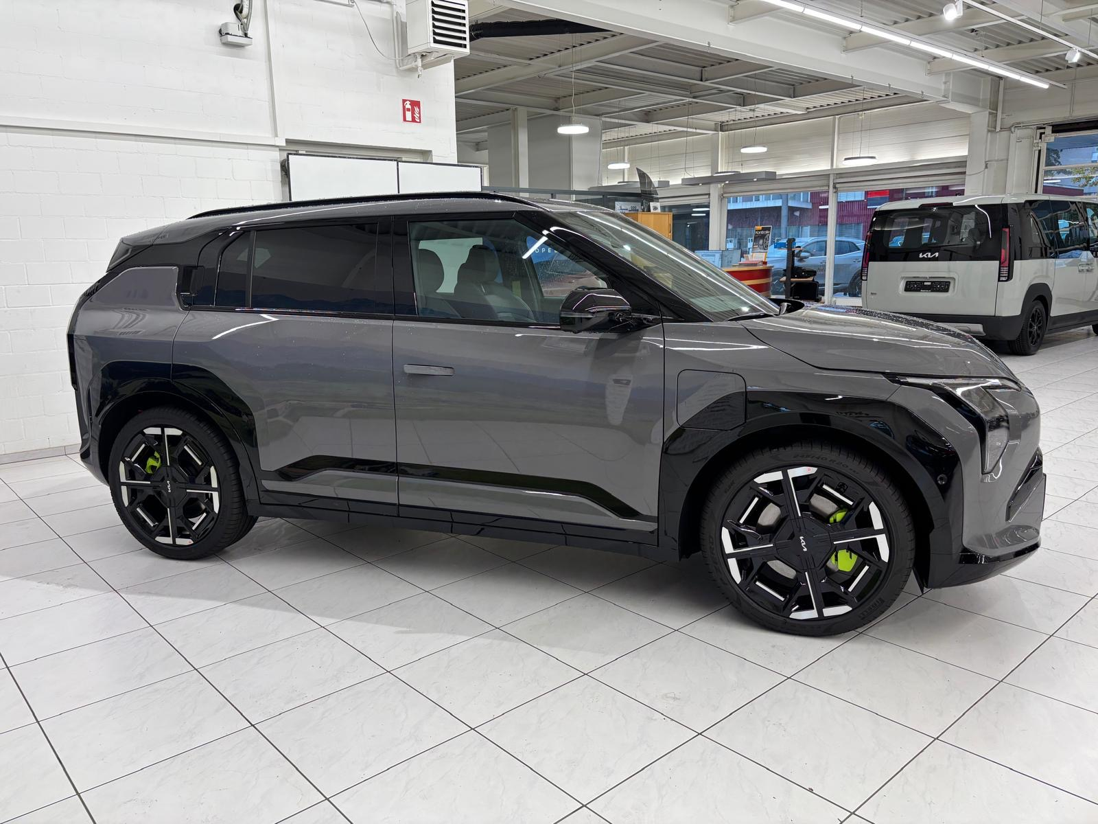 KIA EV3 81 kWh GT 4x4-image-3